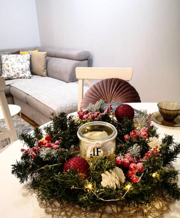 Apartman Jela โนวาวาโรช ภายนอก รูปภาพ