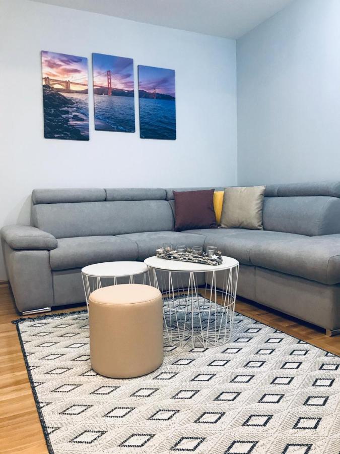 Apartman Jela โนวาวาโรช ภายนอก รูปภาพ